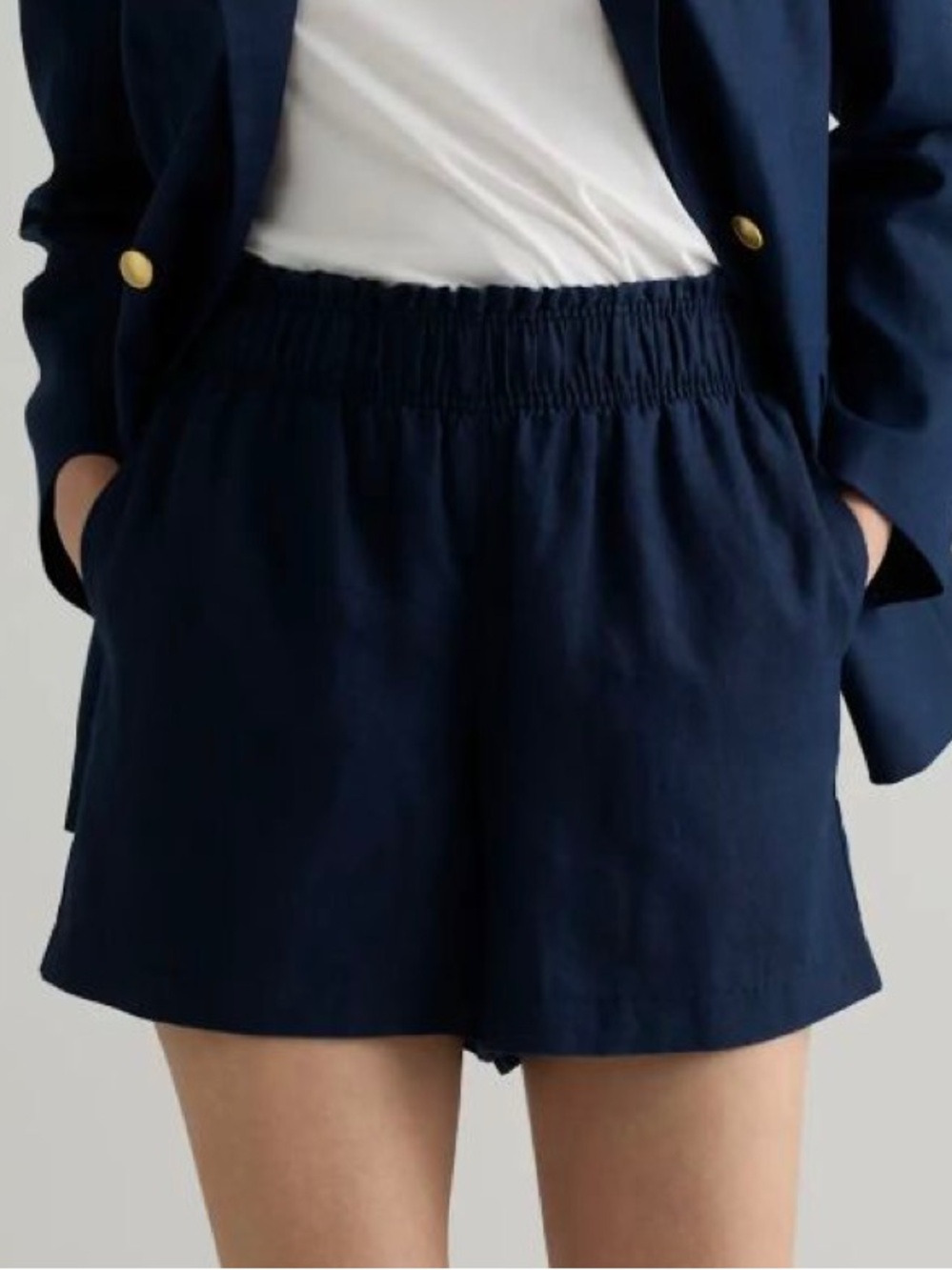 Athleta | Cabo Linen Shorts | Cuffed | 4” inseam | Pockets | XS/S